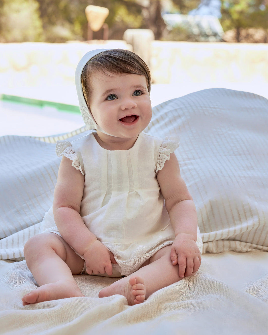 VESTIDO CON BRAGUITA LINO BLANCO QUÍMICO RECIÉN NACIDO