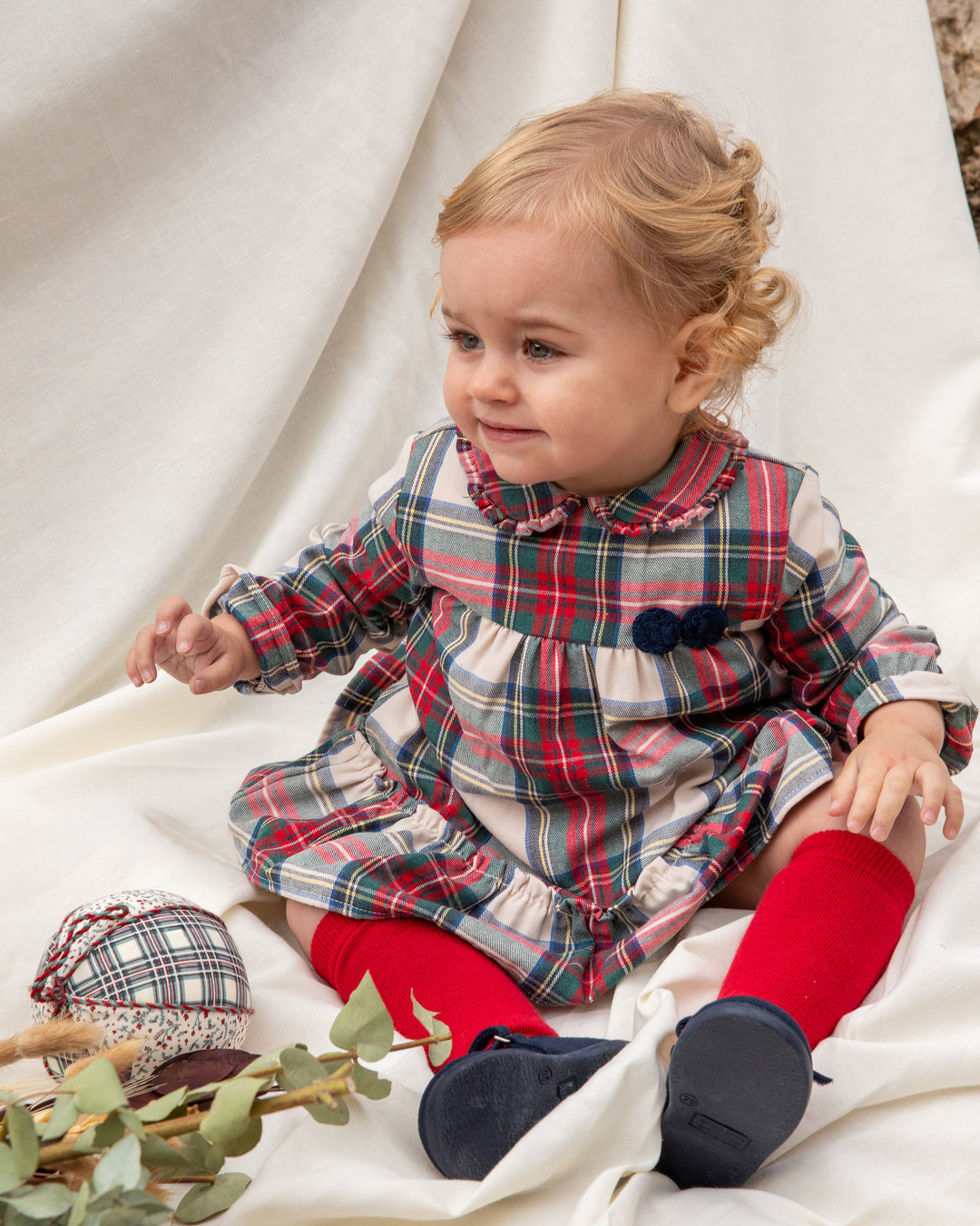 VESTIDO CON BRAGUITA CUADROS AZUL MARINO CON CALCETINES NIÑA