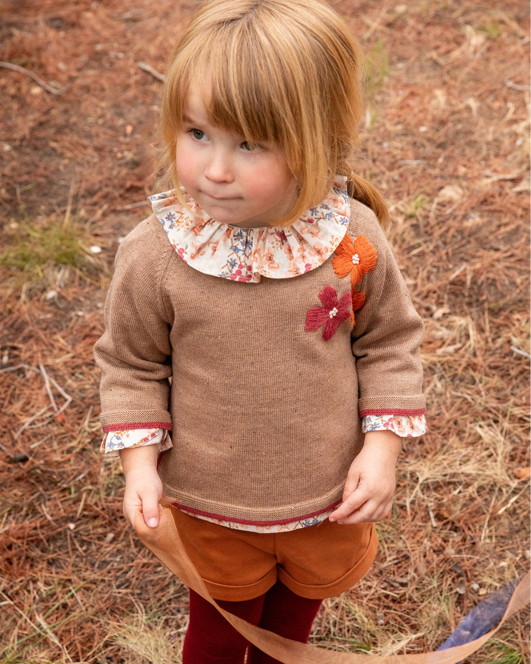 DARK ORANGE SHORTS WITH TIGHTS GIRL